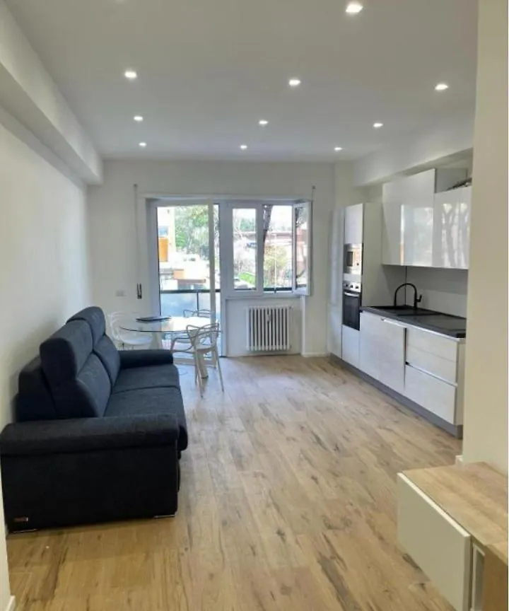 Pm 34 Viale Imperatore Guest House - 50 Mt From Metro San Paolo