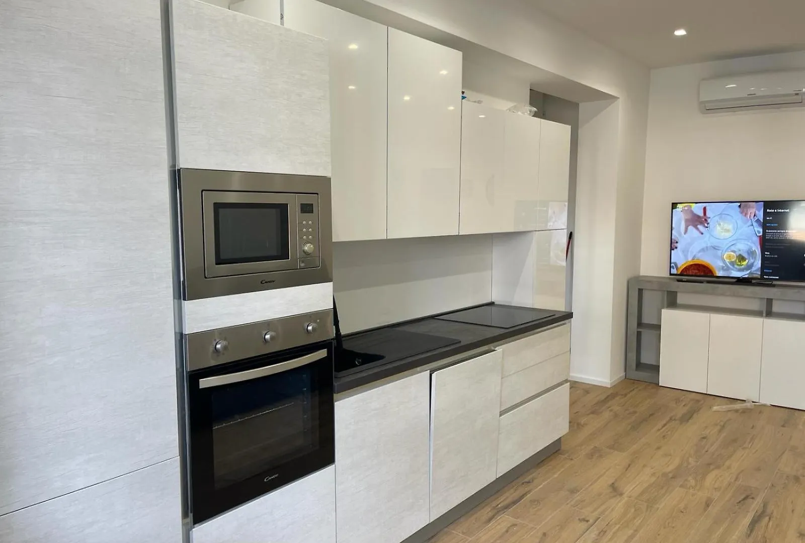 Pm 34 Viale Imperatore Guest House - 50 Mt From Metro San Paolo Appartamento Roma