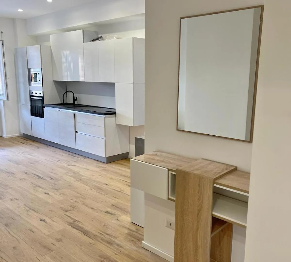 Pm 34 Viale Imperatore Guest House - 50 Mt From Metro San Paolo Appartamento Roma