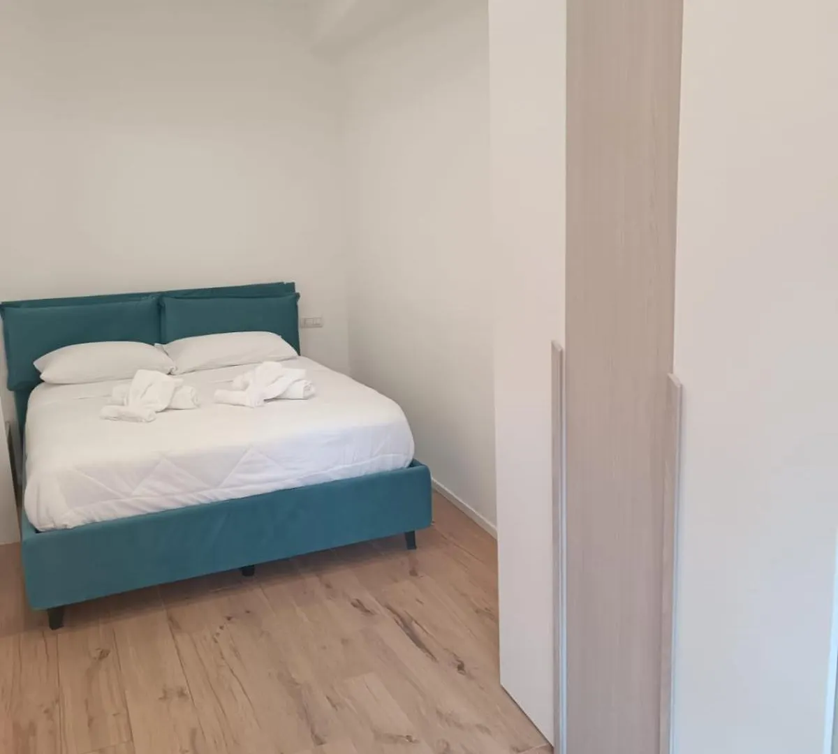 Pm 34 Viale Imperatore Guest House - 50 Mt From Metro San Paolo Italia