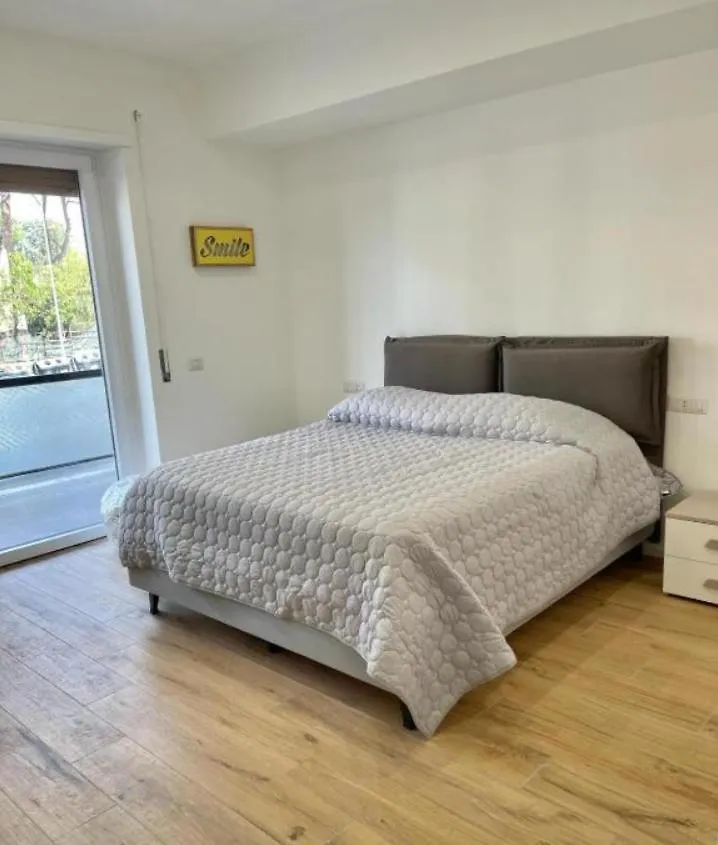 Pm 34 Viale Imperatore Guest House - 50 Mt From Metro San Paolo Appartamento Roma