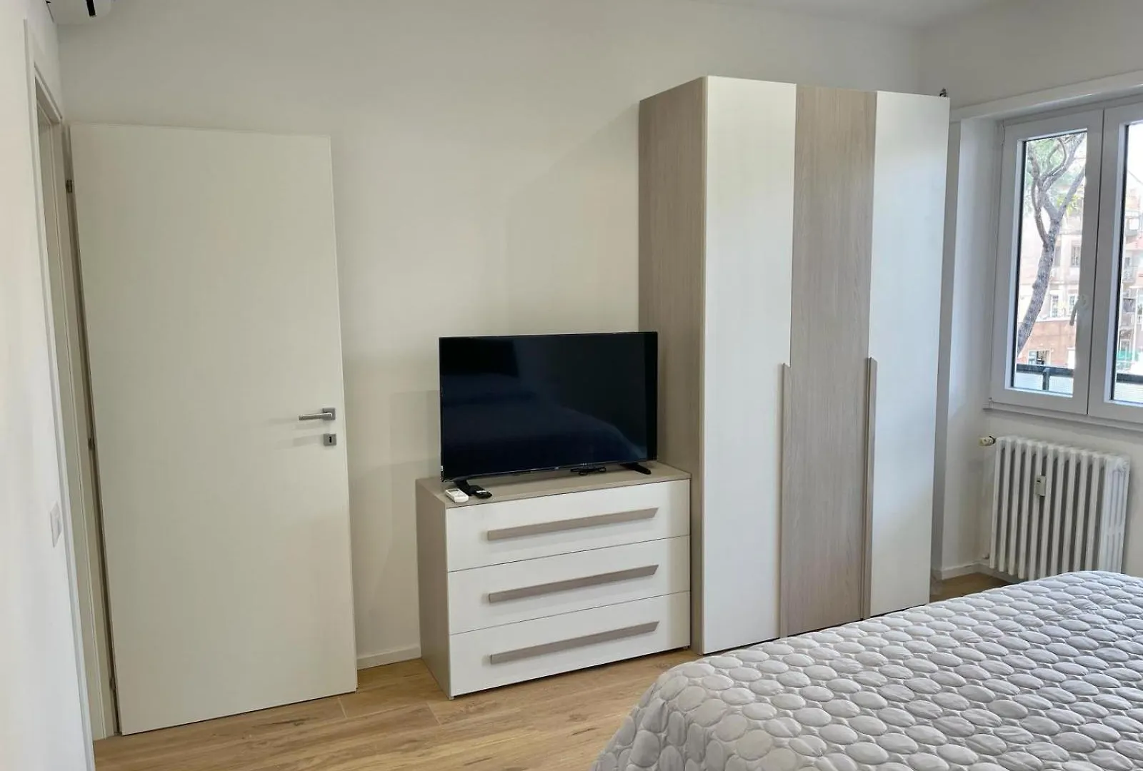 Apartment Pm 34 Viale Imperatore Guest House - 50 Mt From Metro San Paolo