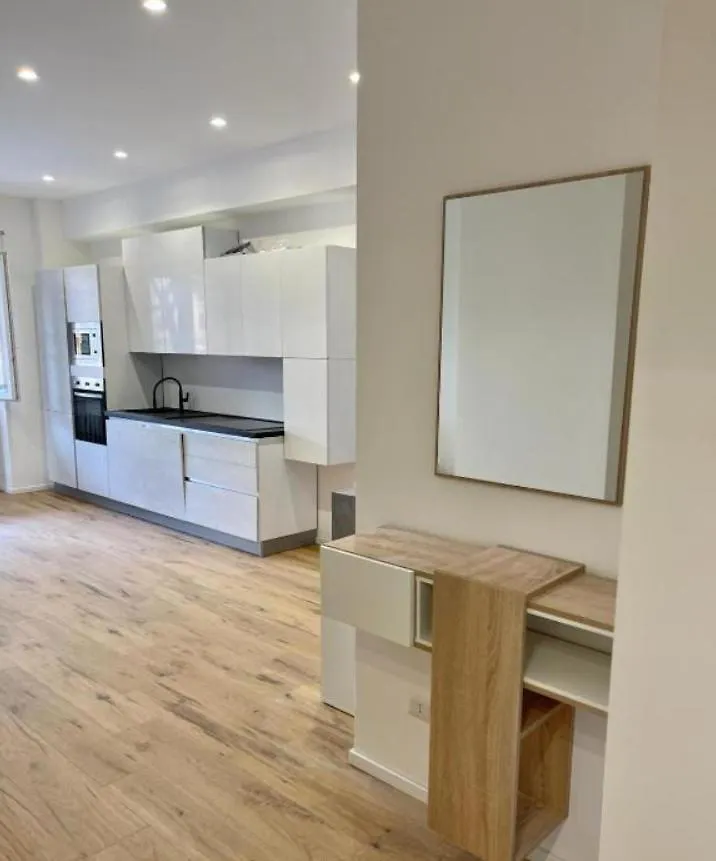 Apartment Pm 34 Viale Imperatore Guest House - 50 Mt From Metro San Paolo