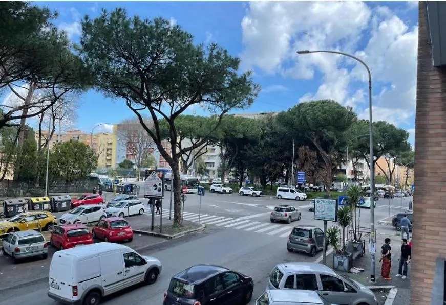 Pm 34 Viale Imperatore Guest House - 50 Mt From Metro San Paolo 0*, Rome